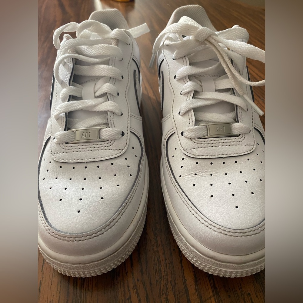White Nike Air Force Size 5Y!